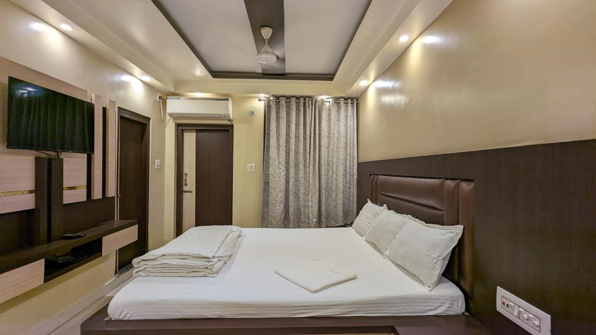 Hotel Binapani Deluxe 1 Tarapith Eksteriør bilde