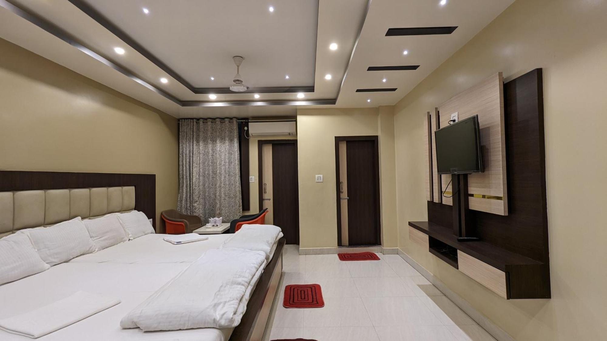 Hotel Binapani Deluxe 1 Tarapith Eksteriør bilde