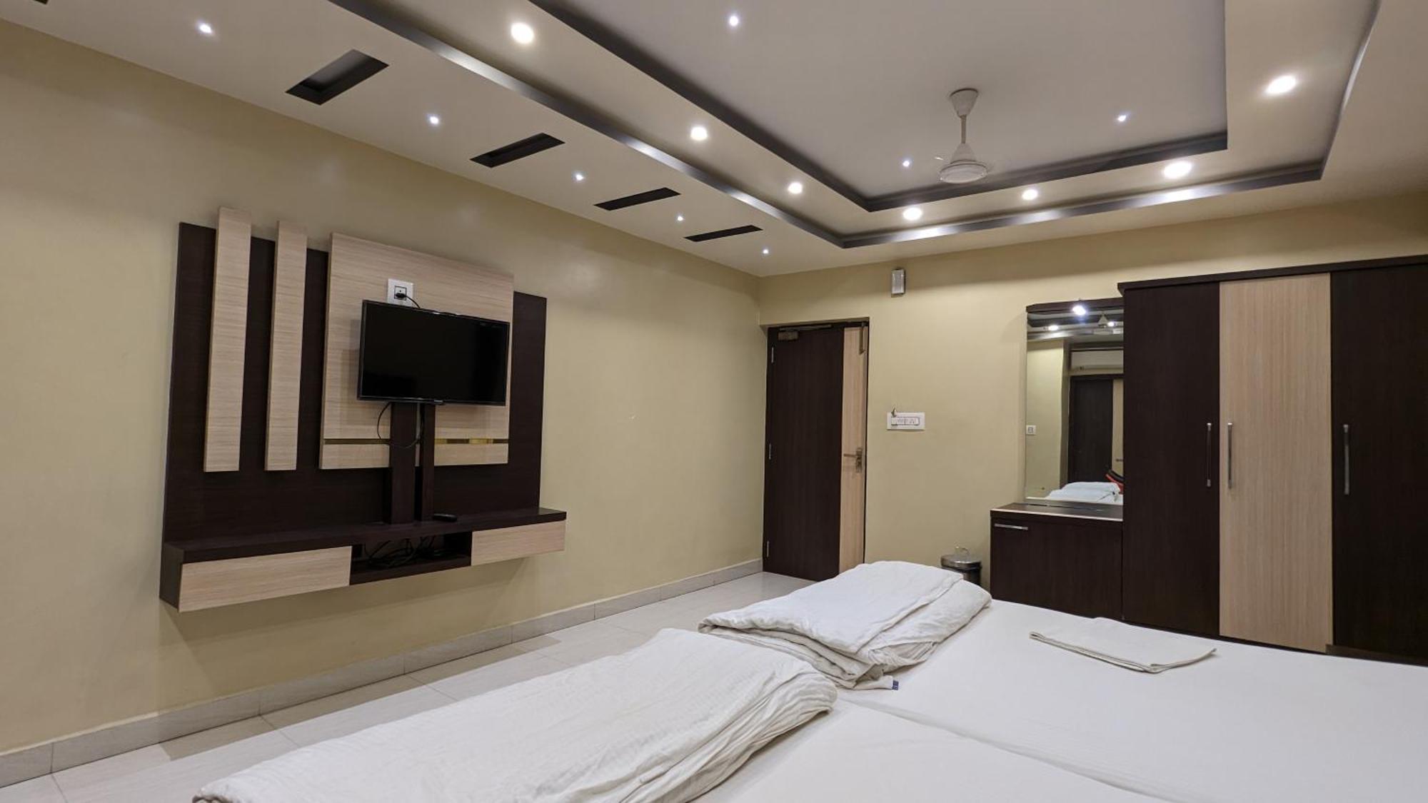 Hotel Binapani Deluxe 1 Tarapith Eksteriør bilde