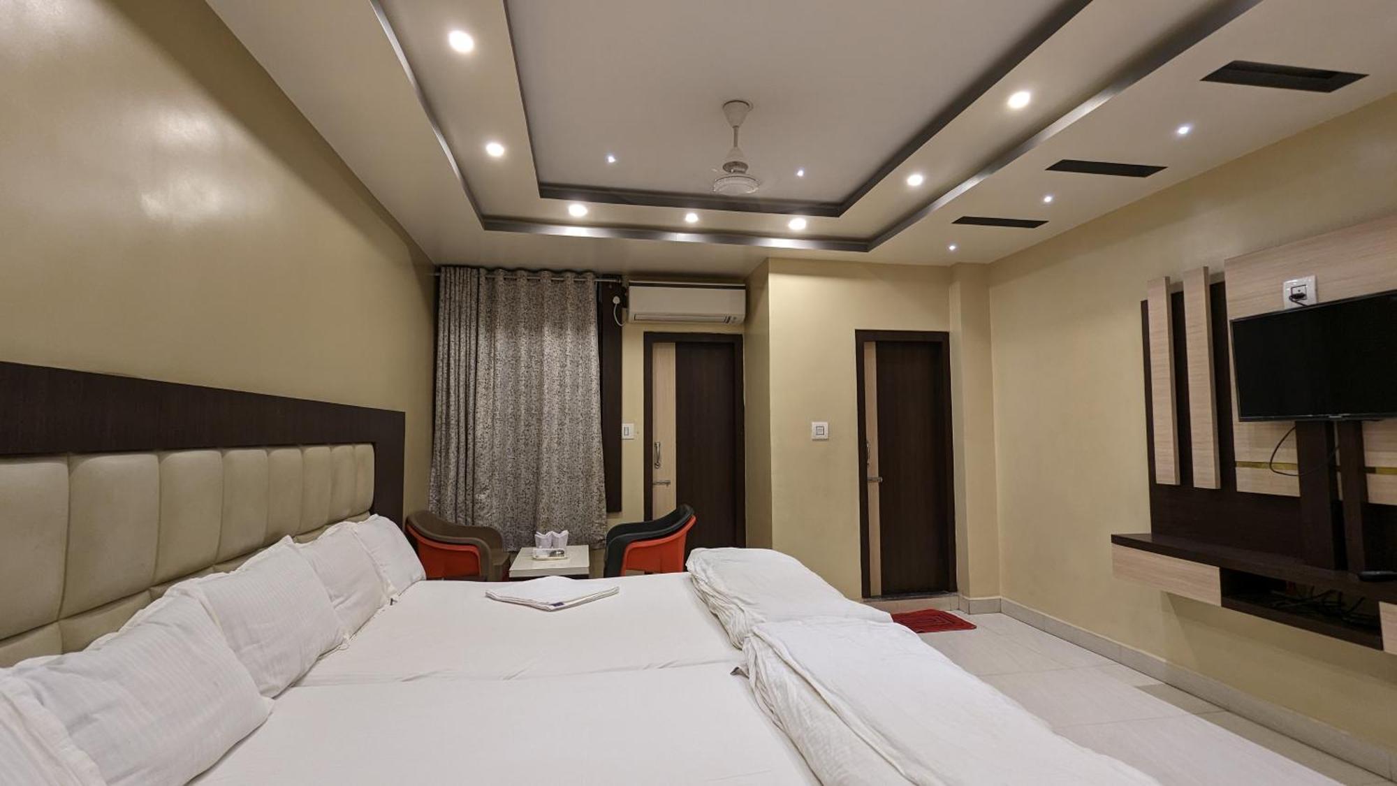 Hotel Binapani Deluxe 1 Tarapith Eksteriør bilde