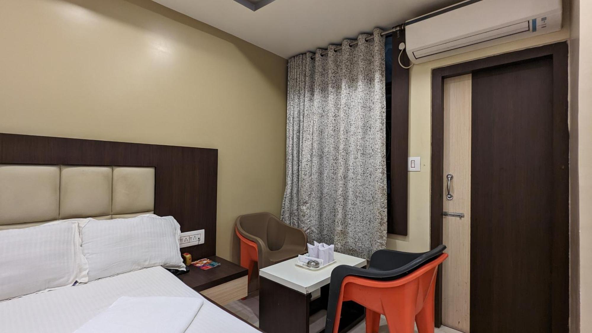 Hotel Binapani Deluxe 1 Tarapith Eksteriør bilde