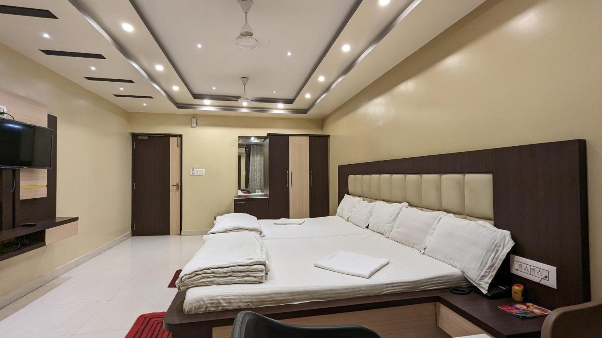 Hotel Binapani Deluxe 1 Tarapith Eksteriør bilde