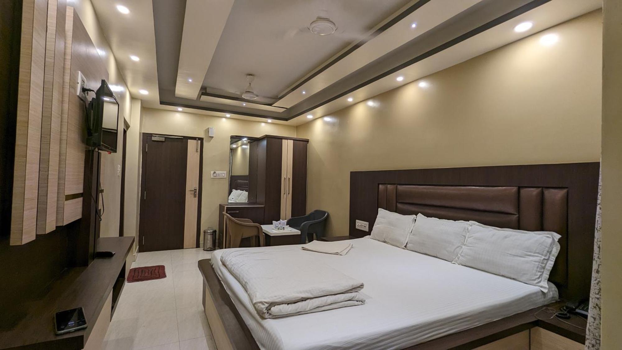 Hotel Binapani Deluxe 1 Tarapith Eksteriør bilde