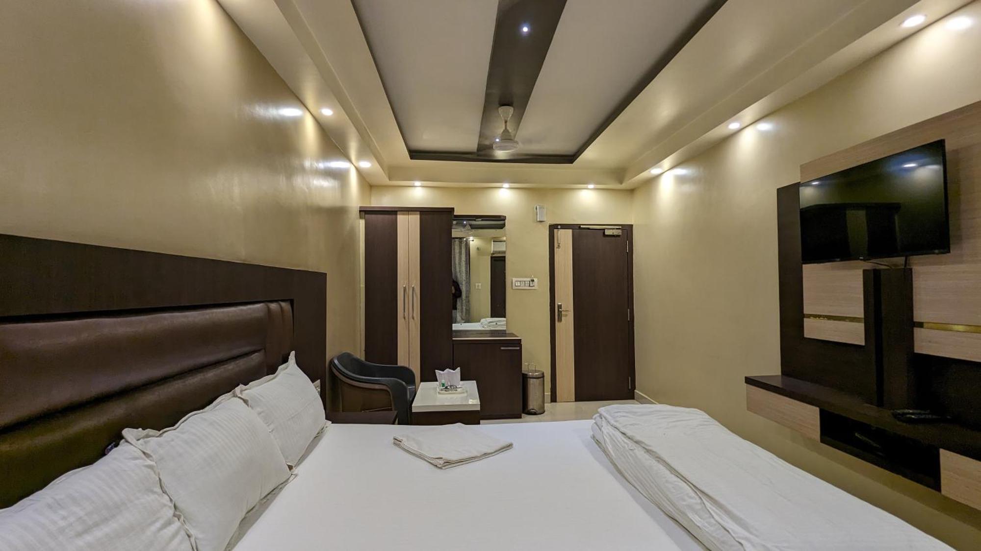 Hotel Binapani Deluxe 1 Tarapith Eksteriør bilde