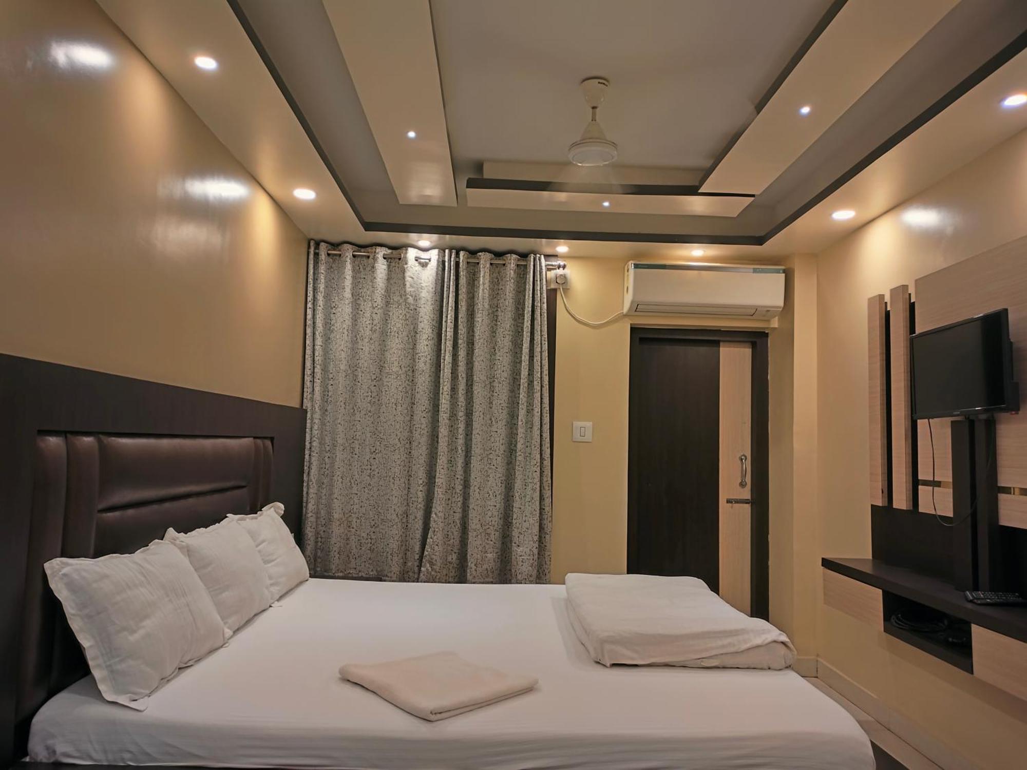 Hotel Binapani Deluxe 1 Tarapith Eksteriør bilde